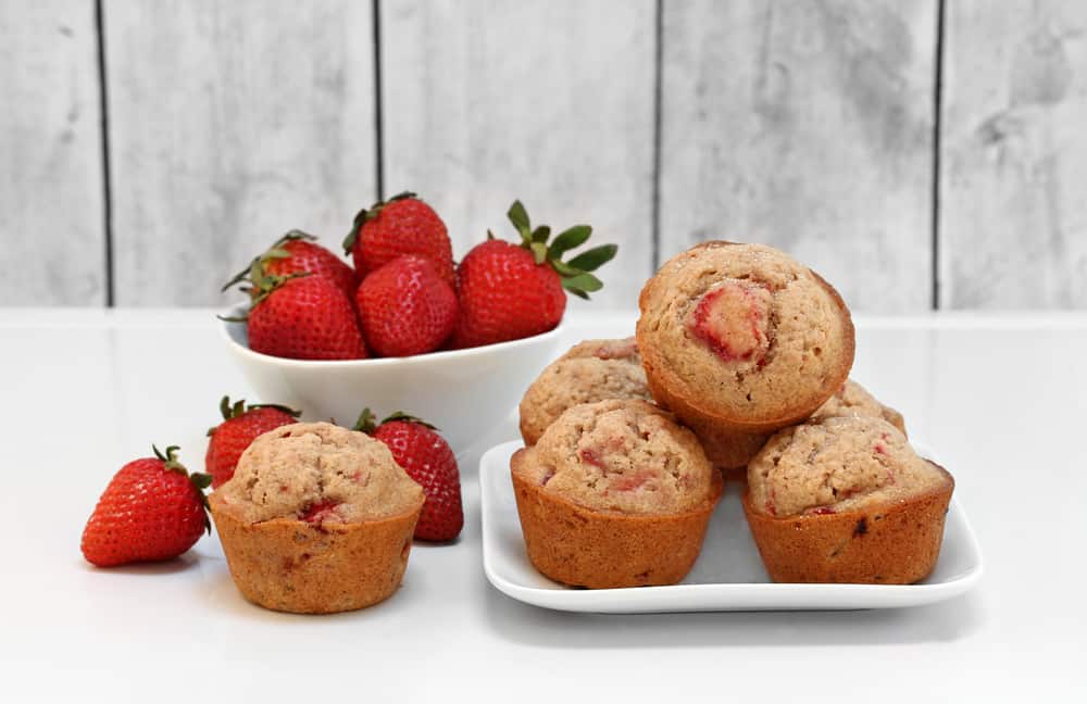Whole Wheat Muffins with Berries Whole Wheat Muffins with Berries